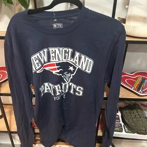 NFL Pro New England Patriots Navy Long Sleeve Shirt medium